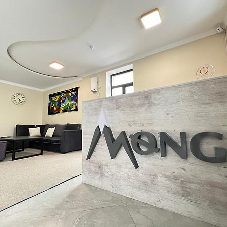 Mongu Hotel Каракол Экстерьер фото