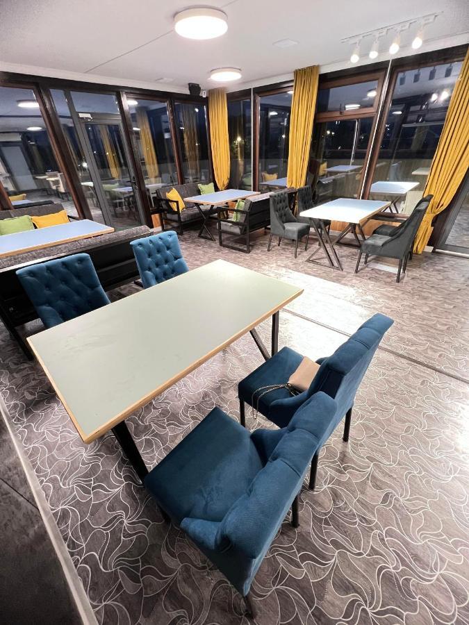 Mongu Hotel Каракол Экстерьер фото